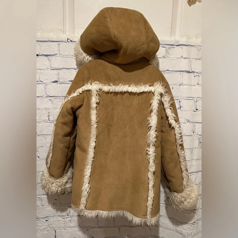 GAP Girls sheep skin like Brown coat with fur Lining Medium /8